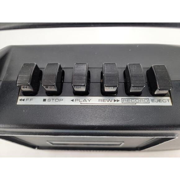 Panasonic Portable AC/DC Cassette Recorder with Adapter and Instructions - Picture 6 of 10